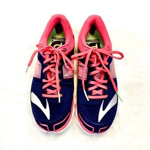 Brooks Pure Flow  women’s running shoes Size 9.5
